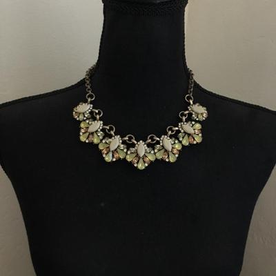 Beautiful very nice statement necklace