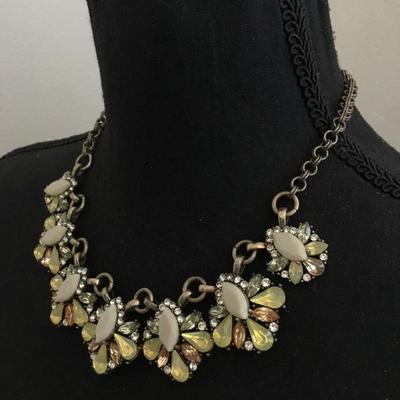 Beautiful very nice statement necklace