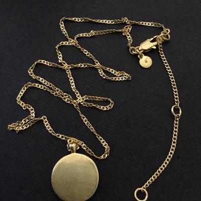Beautiful vintage, Madewell satin gold toned chain necklace. Very nice.