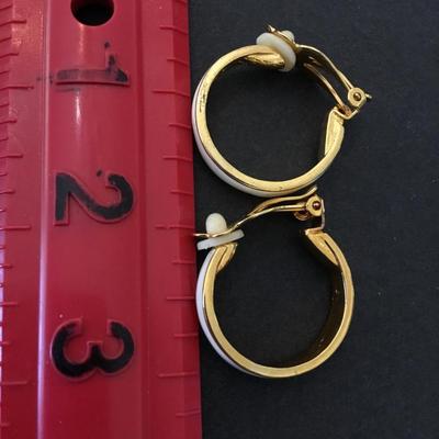 Beautiful, vintage, gold, toned, enamel hoop clip on earrings
