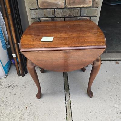 Drop leaf table. Minimal wear
