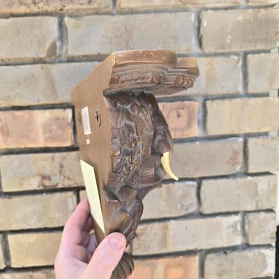 Wall sconce