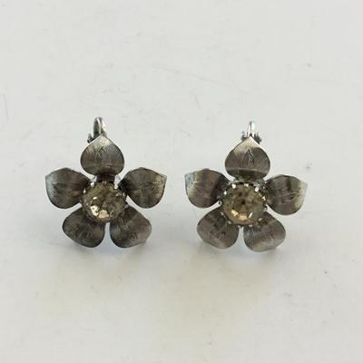 Silver tone flower clip on earrings