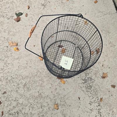Wire basket