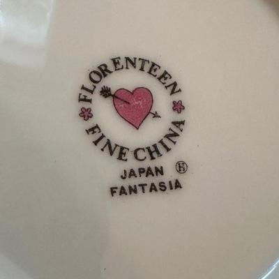 Florenteen “Fantasia” Fine China Japan – 12 Place Settings + Serving Pieces