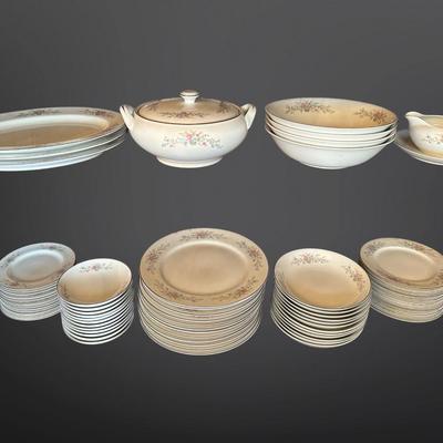 Florenteen “Fantasia” Fine China Japan – 12 Place Settings + Serving Pieces