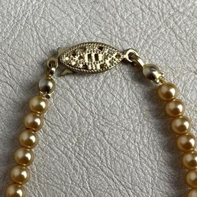 vintage FAUX GOLD PEARL STRAND NECKLACE 