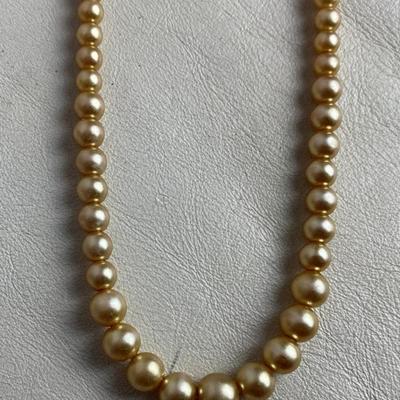 vintage FAUX GOLD PEARL STRAND NECKLACE 