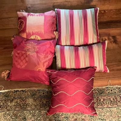 L172 Red Decor Down Throw Pillows