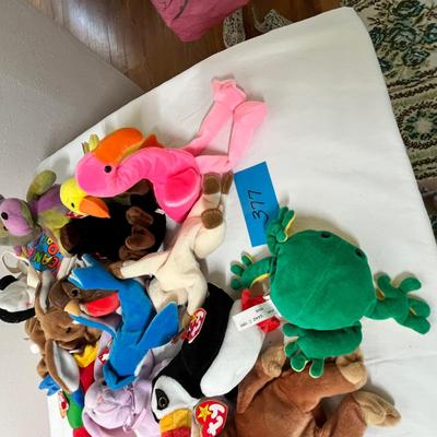 Lot 377 Beanie Babies