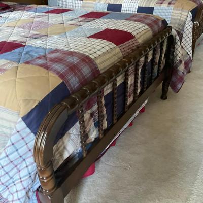 C203 Two Vintage Queen Beds With Bedding