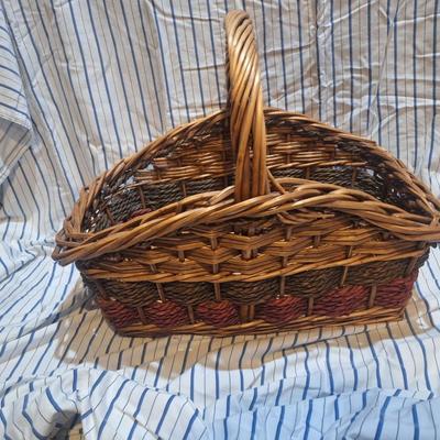 Sale Photo Thumbnail #574: Large basket