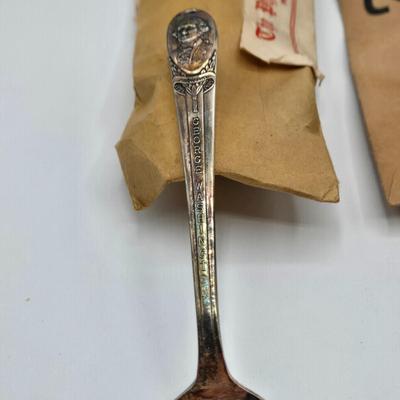 LOT 29: Vintage Wm. Rogers American Presidents Commemorative Silver Plated Spoons