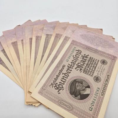LOT 34: International Currency Collection - Coins and Paper Money Many Different Countries