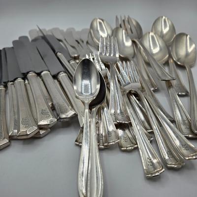 LOT 35: Multiple Pieces of Silver Plated Flat Wear
