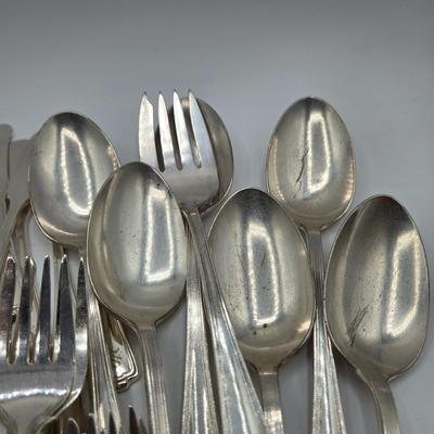 LOT 35: Multiple Pieces of Silver Plated Flat Wear