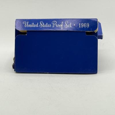 LOT 60: 1968-1974 U.S. Proof Sets
