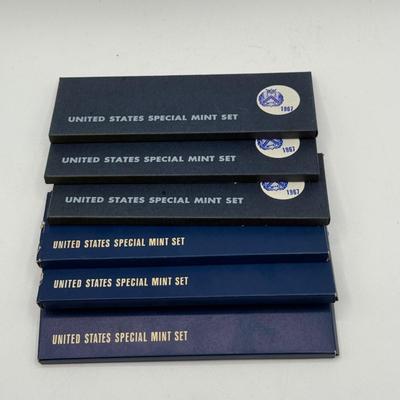LOT 67: Six U.S. Special Mint Sets (Three 1966 & Three 1967)