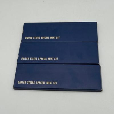 LOT 68: Six U.S. Special Mint Sets (Three 1966 & Three 1967)