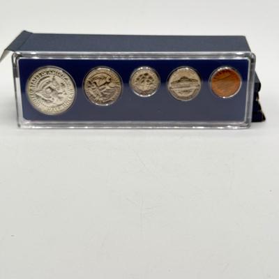 LOT 69: Six U.S. Special Mint Sets (Three 1966 & Three 1967)