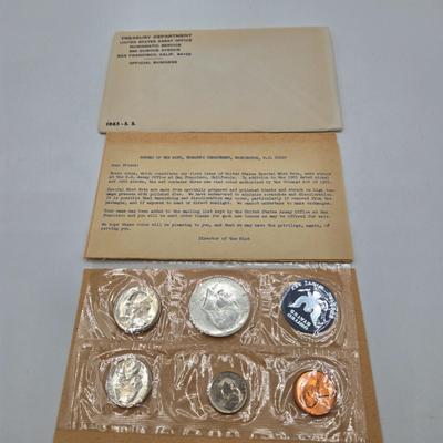 LOT 125: U.S. Mint Uncirculated Coin Sets from 1968, 1969, & 1972 and Special Mint Set from 1965