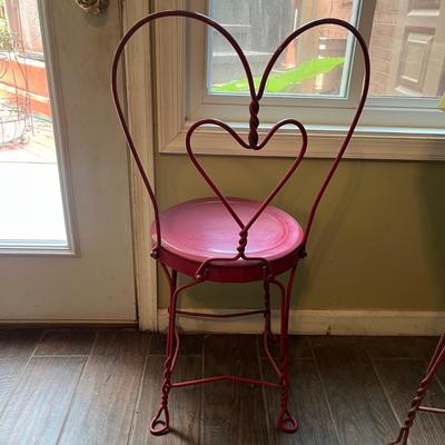 Live Edge Table With Four Iron Based Chairs C-MG)