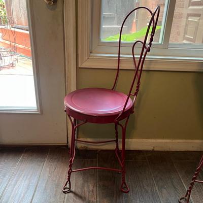 Live Edge Table With Four Iron Based Chairs C-MG)
