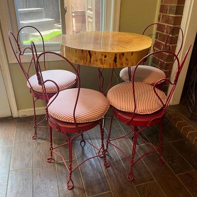 Live Edge Table With Four Iron Based Chairs C-MG)