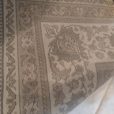 Wool Ariana 8'x 8'Area Rug