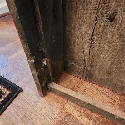 Distressed Wood Door Decor (FE-JS)