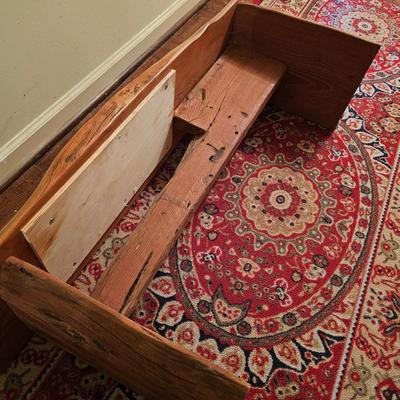 Rustic Wood Bench (FE-JS)