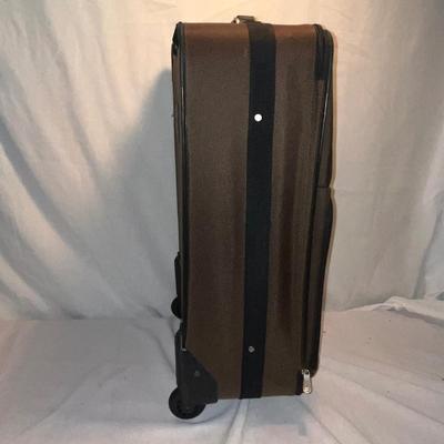 Three Dockers Rolling & Nesting Suitcases (C-MG)