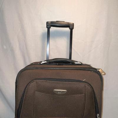 Three Dockers Rolling & Nesting Suitcases (C-MG)