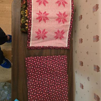 4 Place mats