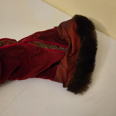 Christmas Linens, Tablecloths & More (GB1-JS)