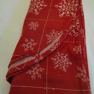 Christmas Linens, Tablecloths & More (GB1-JS)