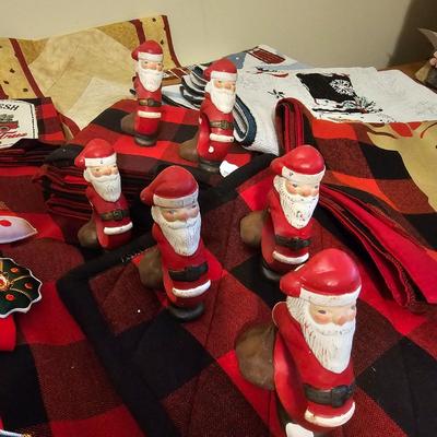 Christmas Linens, Tablecloths & More (GB1-JS)