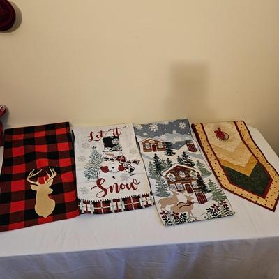 Christmas Linens, Tablecloths & More (GB1-JS)