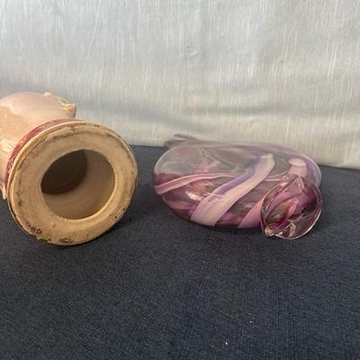 Lot 52 home decor/vase