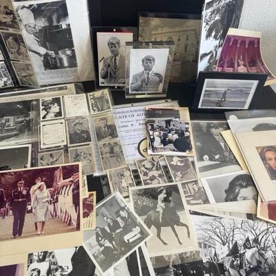 Lot 17 John F Kennedy, picture memorabilia
