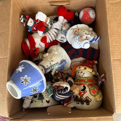 Sale Photo Thumbnail #115: Box of assorted snowmen figurines and decor and wall hanging