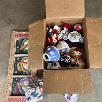 Sale Photo Thumbnail #114: Box of assorted snowmen figurines and decor and wall hanging