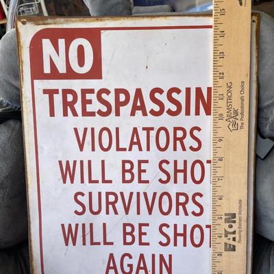 Sale Photo Thumbnail #125: No tresspassing metal wall sign