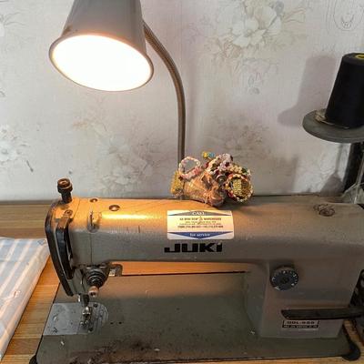 JUKE DDL=555 INDUSTRIAL SEWING MACHINE