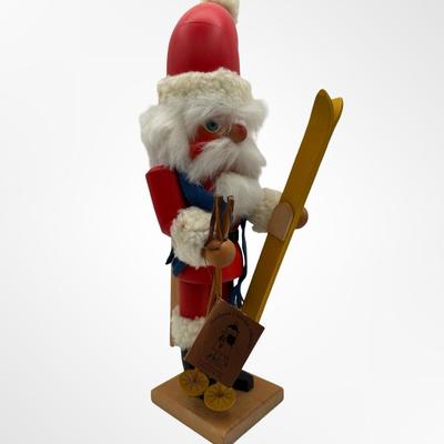 “Nutcracker Santa with Ski" by Holzkunst Christian Ulbricht