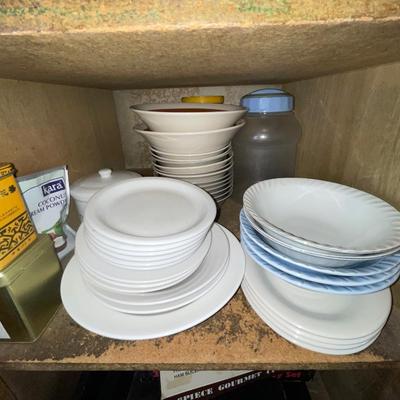 Buy Out the Kitchen! Dishes Glasses Sm Appliances