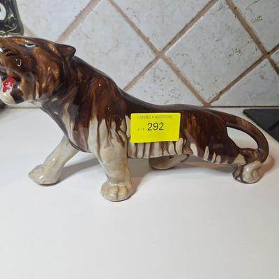 Sale Photo Thumbnail #630: MCM roaring tiger