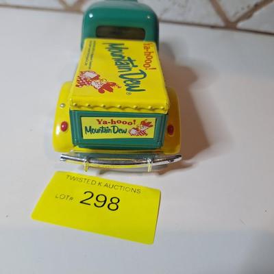 Sale Photo Thumbnail #661: approx 7 inches long the hood opens this is a diecast truck from Golden Wheel in great shape.  Perfect for a collector
