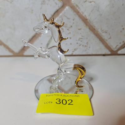 Sale Photo Thumbnail #675: maker is unknown, looks to have gold plating.