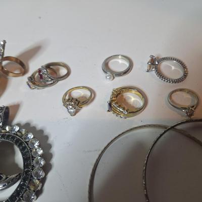 Sale Photo Thumbnail #722: jewelry bundle, all costume